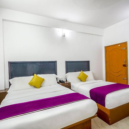 Fabhotel Abrigo Residency Anaviratty Exteriör bild