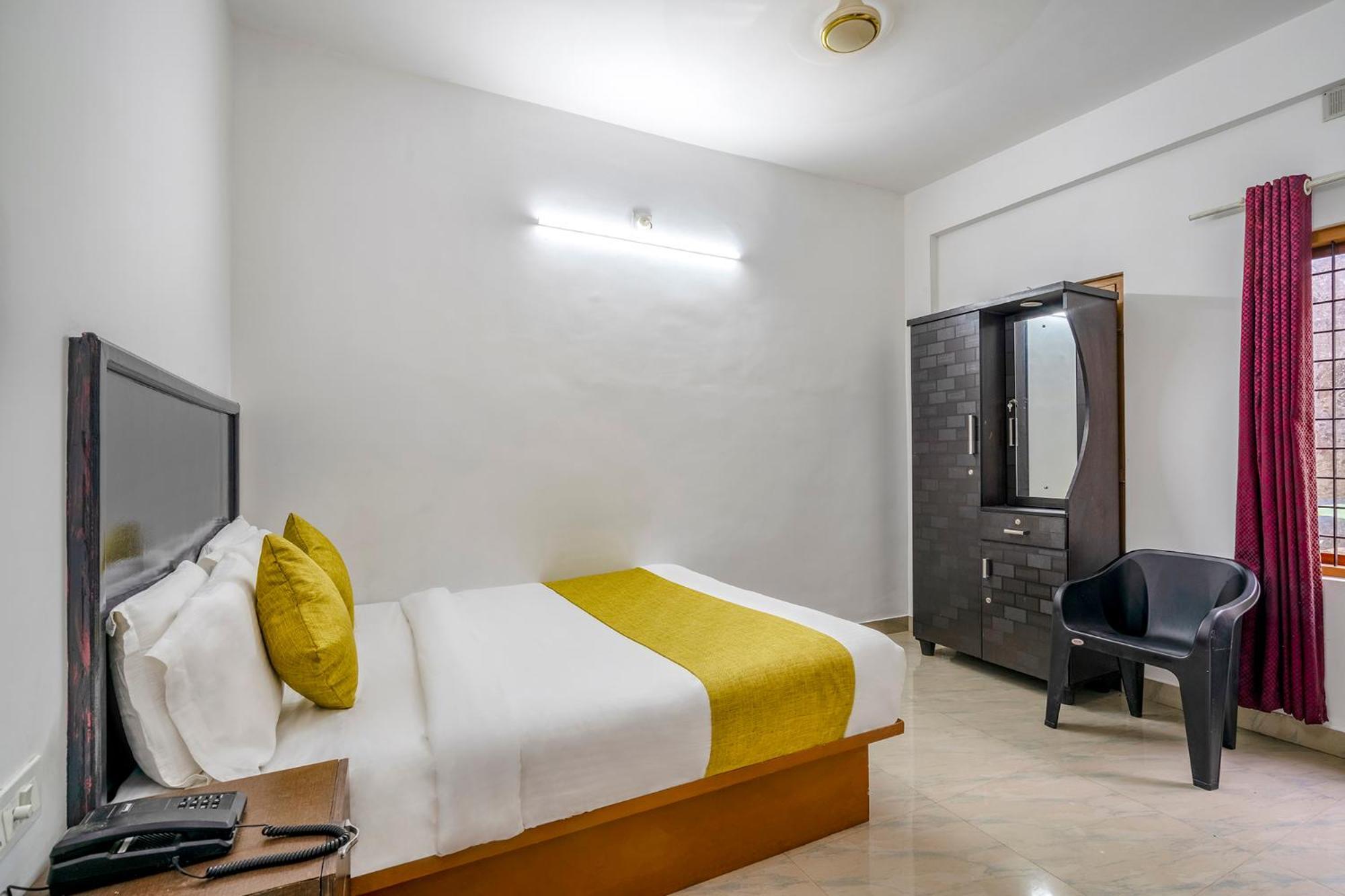 Fabhotel Abrigo Residency Anaviratty Exteriör bild