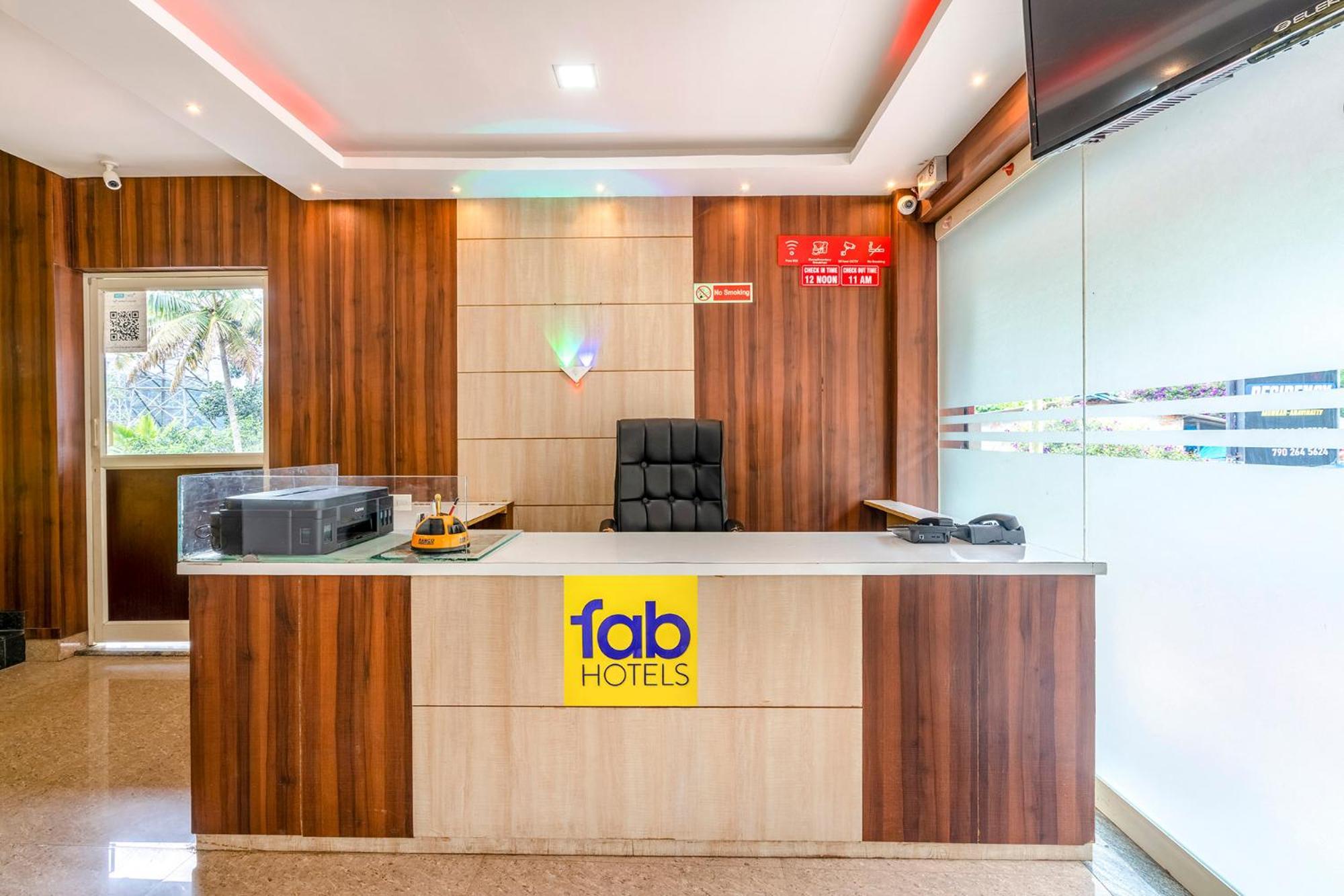 Fabhotel Abrigo Residency Anaviratty Exteriör bild